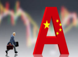股票杠杆怎么选？避坑指南指南，全网最全分析当天到账无等待

<p>嘿，各位投资小伙伴们，今天咱们来聊聊一个既刺激又有点小风险的话题——股票杠杆怎么选？在追求高收益的同时，怎么避坑，保证咱们的钱袋子安全呢？别担心，我这就给你奉上一份全网最全的分析指南，保证你看了之后，选股票杠杆不再是难题，而且大牛配资这种正规平台还能让你当天到账无等待哦！</p>

<h2>一、了解股票杠杆，心里有底不慌</h2>

<p>首先啊，咱们得明白啥是股票杠杆。简单来说，就是通过借钱或者融资来增加咱们的购买力，从而在股市里赚更多的钱。但是呢，杠杆就像一把双刃剑，放大收益的同时，风险也跟着放大了。所以啊，选股票杠杆之前，咱们得先掂量掂量自己的风险承受能力。</p>

<h2>二、正规平台是关键，大牛配资来帮忙</h2>

<p>说到选股票杠杆，平台正规性那可是重中之重。大牛配资，作为正规的股票配资炒股平台，那可是相当靠谱。他们为用户提供安全可靠的线上股票配资服务，当天到账无等待，这效率，杠杠的！而且啊，正规的平台都有合法的牌照和执照，还有相关监管机构的注册，这样咱们的钱袋子才安全嘛。</p>

<ul>
    <li><strong>资金安全有保障</strong>：大牛配资通过资金托管机制，确保咱们的资金流动透明，不会被平台挪用。</li>
    <li><strong>风控体系健全</strong>：他们有一套完善的风险控制体系，能降低咱们的投资风险。</li>
    <li><strong>服务专业高效</strong>：专业的客服团队，随时为咱们解答疑问，提供投资建议。</li>
</ul>

<p>所以啊，选股票杠杆平台，就得选像大牛配资这样的正规军，别让那些不正规的平台给坑了。</p>

<h2>三、杠杆比例要合理，别贪高求快</h2>

<p>杠杆比例，那可是选股票杠杆时得好好琢磨的事儿。杠杆比例越高，潜在收益越大，但风险也越大啊。新手小伙伴们，我建议你们从5-10倍的杠杆开始尝试，别一开始就整那些几十倍的，小心心脏受不了。</p>

<ul>
    <li><strong>根据自身情况选</strong>：每个人的风险承受能力和投资经验都不一样，得根据自己的实际情况来选杠杆比例。</li>
    <li><strong>别盲目跟风</strong>：看到别人赚大钱就眼红，盲目跟风选高杠杆，那可是大忌啊。</li>
    <li><strong>适时调整</strong>：市场是变化的，咱们的杠杆比例也得跟着调整，这样才能更好地应对风险。</p>
</ul>

<h2>四、分散投资降风险，别把鸡蛋放一个篮子里</h2>

<p>加杠杆炒股，风险本来就大，所以咱们得更注重分散投资。别把钱都投到一个股票上，万一那个股票跌了，那咱们可就哭都没地儿哭了。</p>

<ul>
    <li><strong>投不同股票</strong>：选几个不同行业、不同走势的股票来投资，这样就算某个股票跌了，其他股票还能帮着扛一扛。</li>
    <li><strong>投不同行业</strong>：别只盯着一个行业，多投几个行业，这样行业风险也能分散一些。</li>
    <li><strong>定期评估</strong>：定期评估自己的投资组合，看看哪些股票涨得好，哪些跌得惨，及时调整持仓结构。</p>
</ul>

<h2>五、制定止损计划，别让小亏变大亏</h2>

<p>炒股啊，有赚就有亏。但是啊，咱们得学会止损，别让小亏变成大亏。制定一个合理的止损计划，当股票跌到某个点位时，咱们就果断卖出，保住本金再说。</p>

<ul>
    <li><strong>设定止损点位</strong>：根据自己的风险承受能力，设定一个合理的止损点位。</li>
    <li><strong>严格执行</strong>：止损计划制定好了，就得严格执行，别因为一时的贪心而坏了大事。</li>
    <li><strong>灵活调整</strong>：市场是变化的，咱们的止损计划也得跟着调整，这样才能更好地应对风险。</p>
</ul>

<h2>六、关注市场动态，及时调整策略</h2>

<p>股市啊，那可是瞬息万变的。咱们得时刻关注市场动态，了解政策变化、公司业绩等信息，以便及时调整投资策略。</p>

<ul>
    <li><strong>看新闻资讯</strong>：多关注财经新闻、股市资讯，了解市场动态。</li>
    <li><strong>分析公司业绩</strong>：看看自己投资的股票，那些公司的业绩怎么样，有没有啥风险点。</li>
    <li><strong>及时调整策略</strong>：根据市场动态和公司业绩，及时调整自己的投资策略和持仓结构。</p>
</ul>

<h2>七、保持良好心态，别被市场波动牵着鼻子走</h2>

<p>最后啊，咱们得保持良好心态。股市波动那是常有的事儿，别因为一时的涨跌就慌了神。理性对待市场波动和盈利亏损，保持耐心和冷静，这样才能在股市里走得更远。</p>

<ul>
    <li><strong>别盲目跟风</strong>：看到别人赚大钱就眼红，盲目跟风投资，那可是大忌啊。</li>
    <li><strong>别过度投机</strong>：别总想着一夜暴富，过度投机只会让咱们亏得更多。</li>
    <li><strong>保持冷静